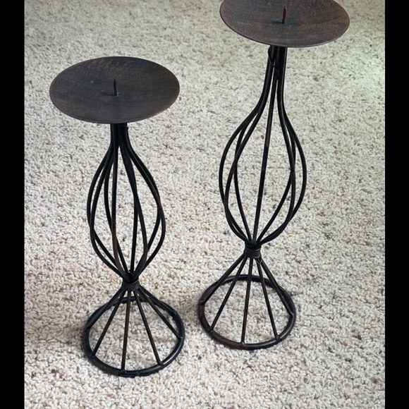 Like New, Candle Holder Set - Picture 4 of 4